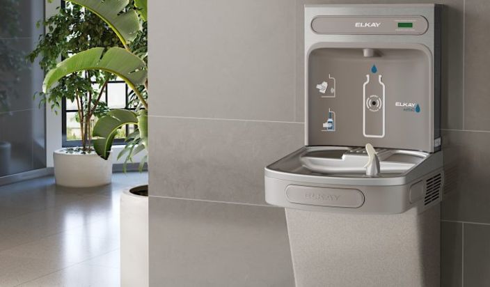 Fontaine a boire avec remplisseur de bouteille sans contact Elkay pour PME