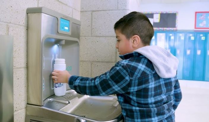 fontaine a boire Elkay pour etablissements scolaires 01